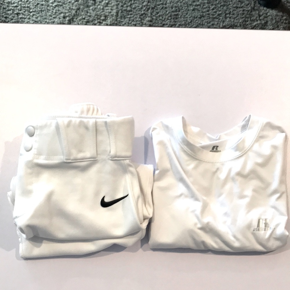 White baseball knickers/ white  Russell compression shirt